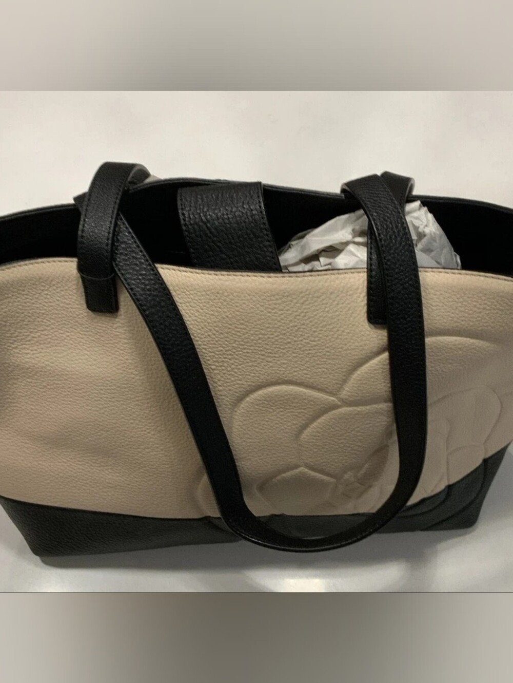 Karl Lagerfeld Paris Black & Cream Leather Tote EUC - Picture 5 of 8
